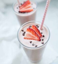 Strawberry Chocolate Milk Smoothie